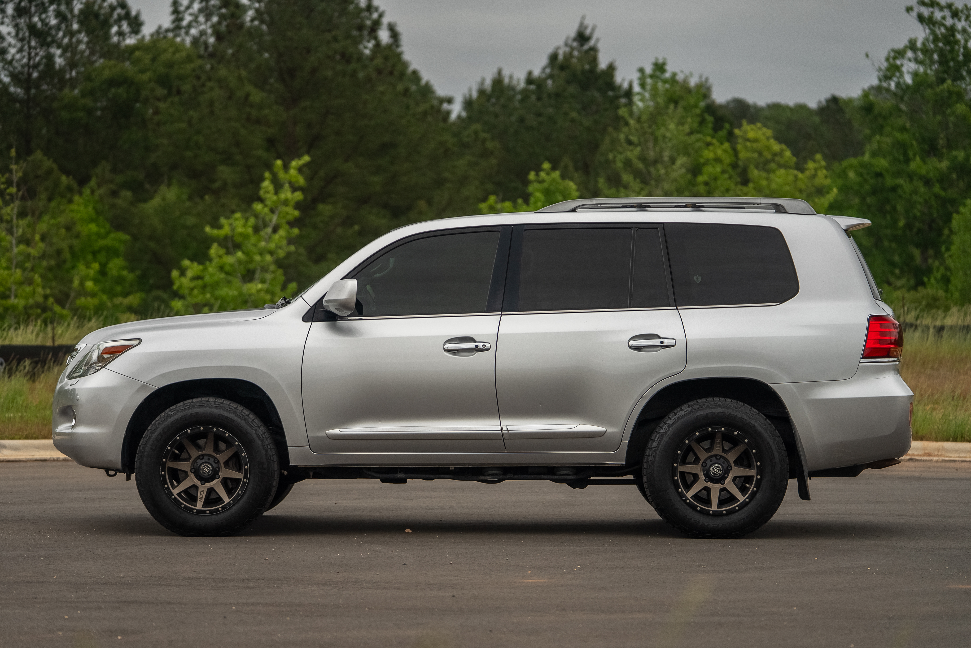 2011 Lexus LX570
